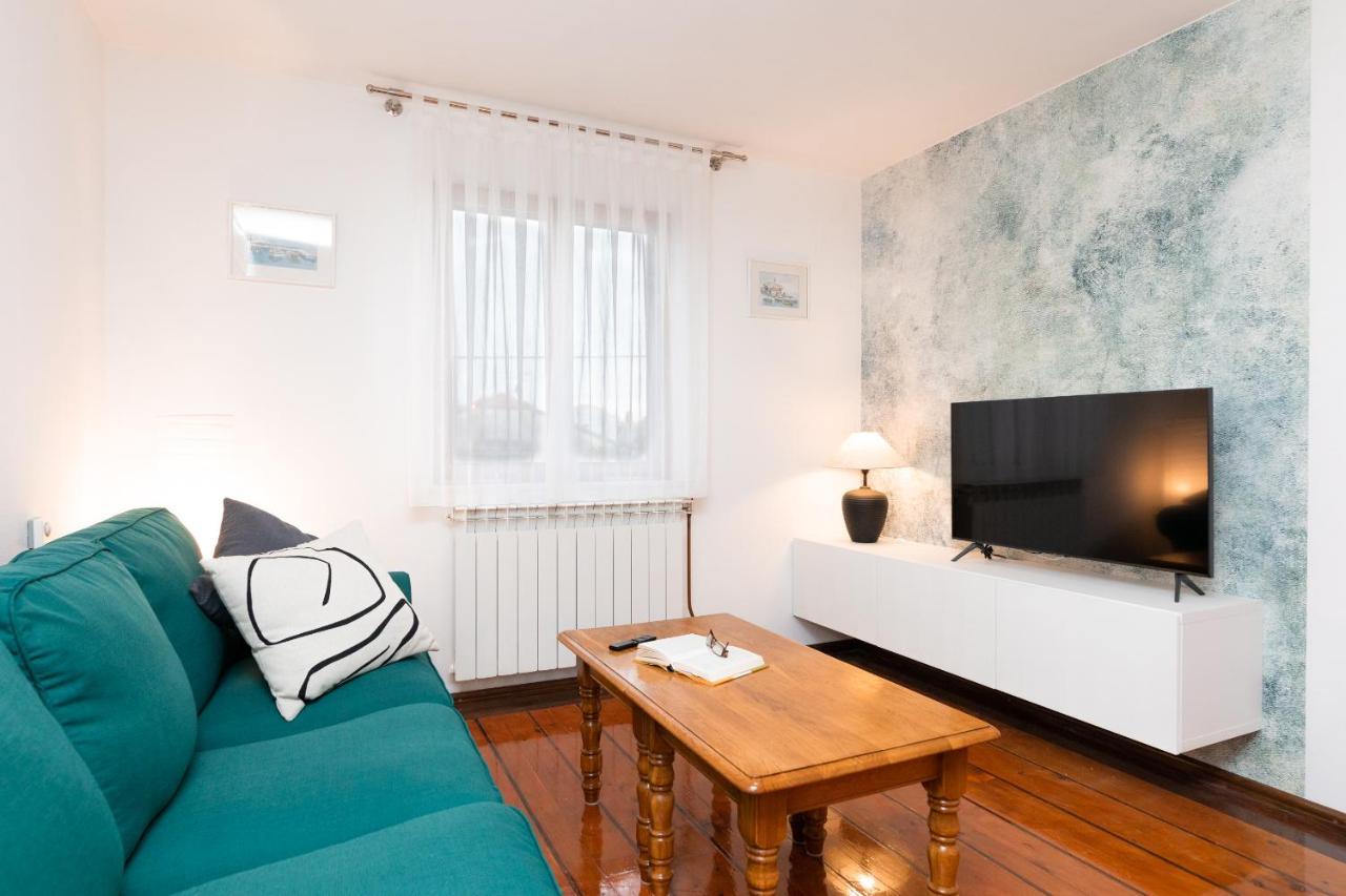 Bepa Apartment Supetar Bagian luar foto