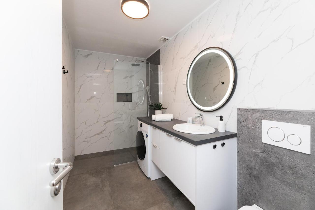 Bepa Apartment Supetar Bagian luar foto