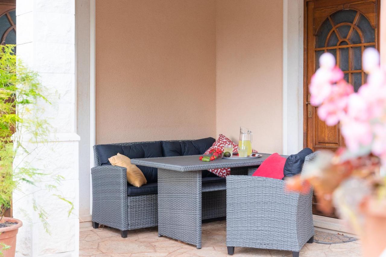 Bepa Apartment Supetar Bagian luar foto