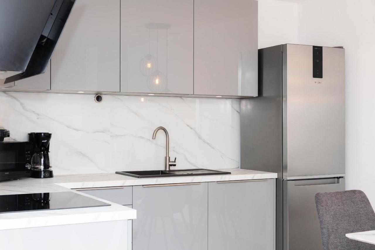 Bepa Apartment Supetar Bagian luar foto